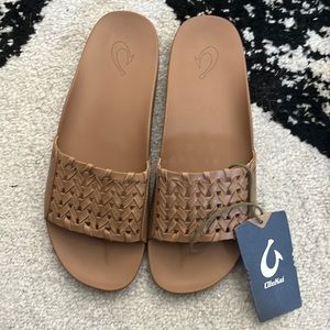 Olukai Kamola woven slide